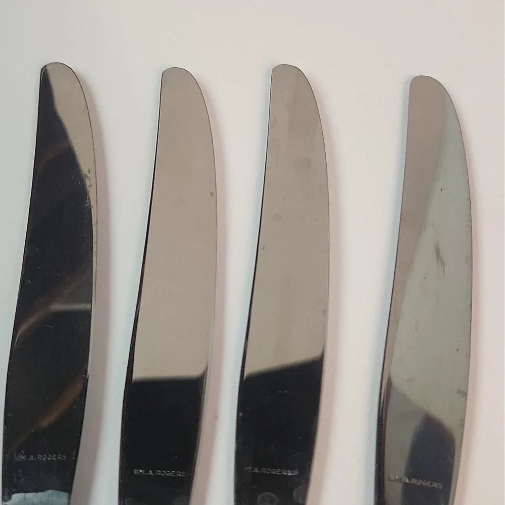 Wm A Rogers Oneida Harmony 1938 Silverplate Dinner Knives x 4 VTG